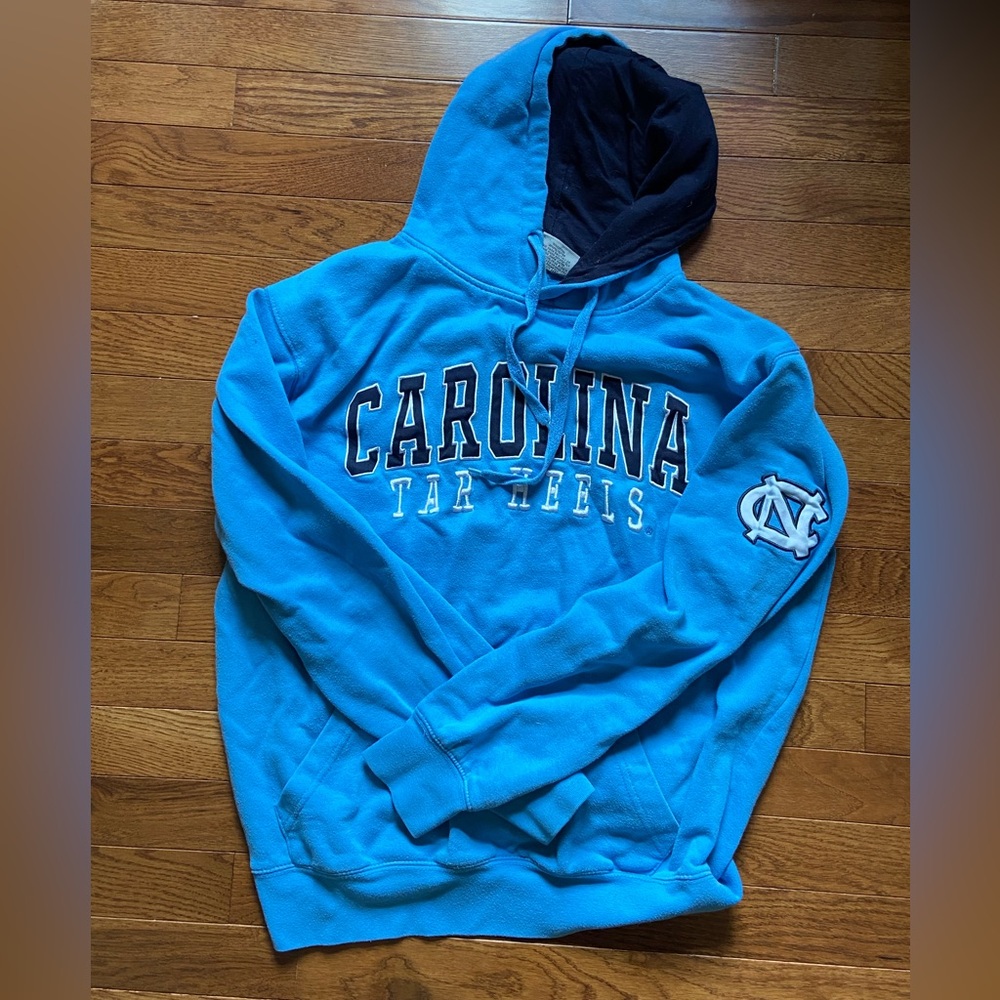 Mens UNC hoodie
